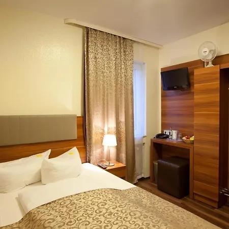 Frankfurt Messe Hotel 3*