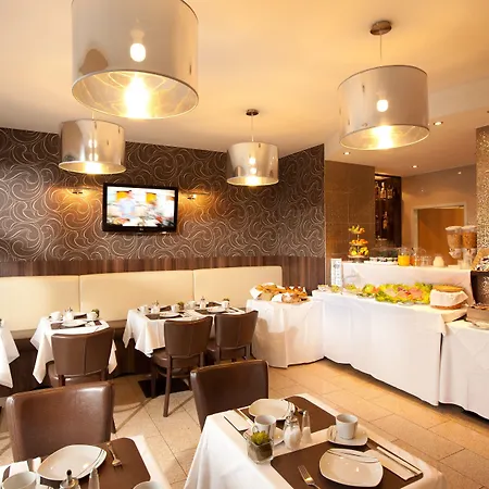 Hotel Frankfurt Messe 3*