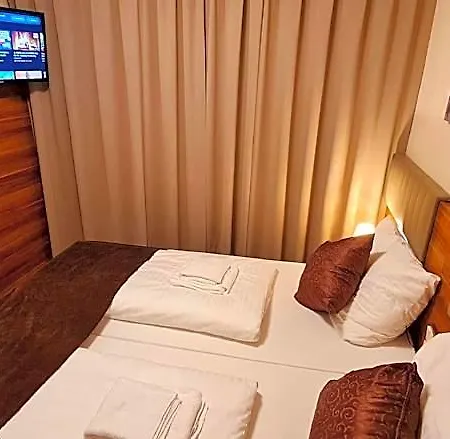 Frankfurt Messe Hotel 3*