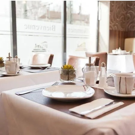 Hotell Frankfurt Messe 3*