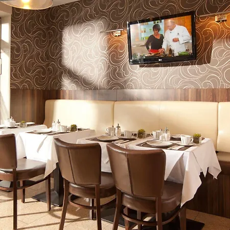 Hotel Frankfurt Messe 3*