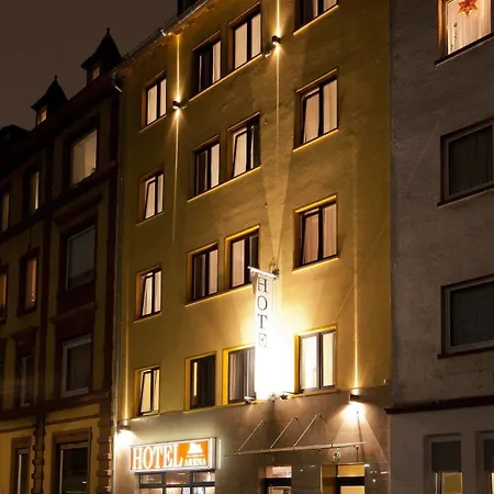 Hotel Frankfurt Messe 3*