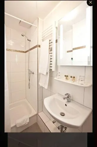 ホテル Frankfurt Messe 3*