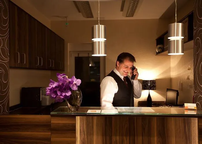 Hotel Frankfurt Messe 3*